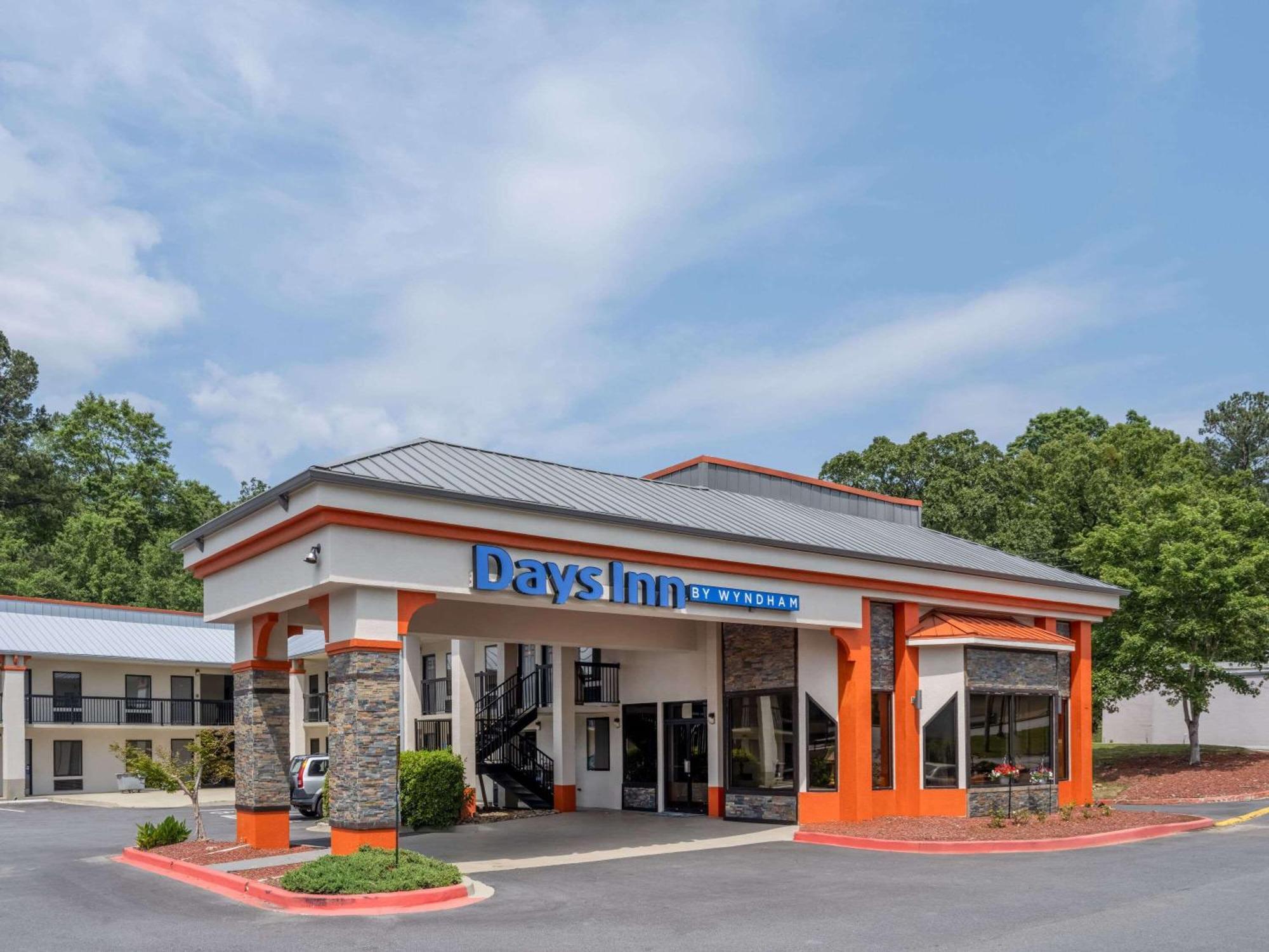 Days Inn By Wyndham Clemson Exterior photo